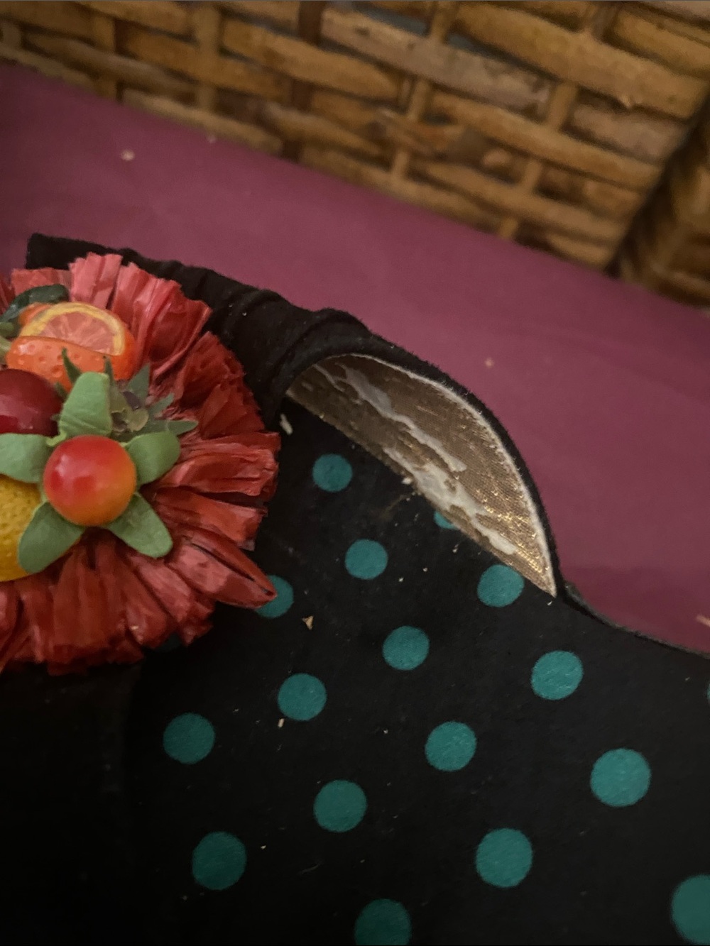 Poetic License All the Pretty Birds Fruit Salad Carved Wedge Sandals  7.5 *flaw - Picture 6 of 10